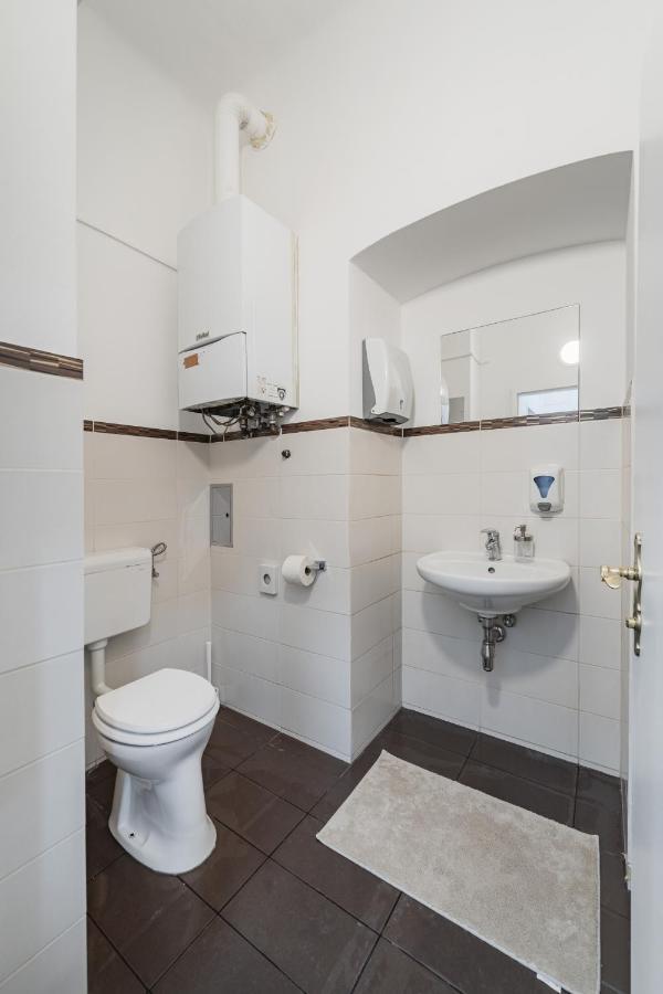 Central City Rooms By Home2 Viena Exterior foto